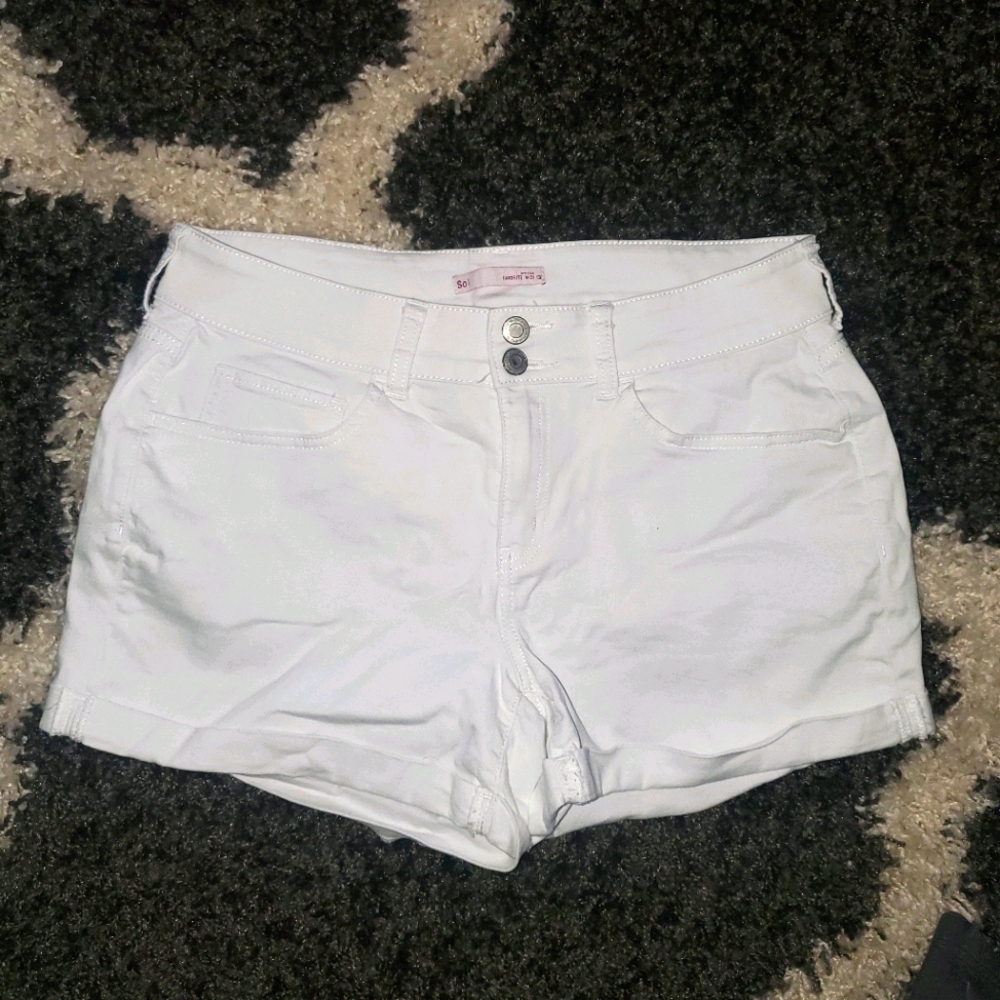 Juniors white denim shorts
